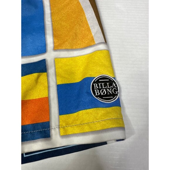 Billabong Men’s Flag Print Board Shorts Size 31 Swim Surf Trunks Performance - Picture 2 of 8